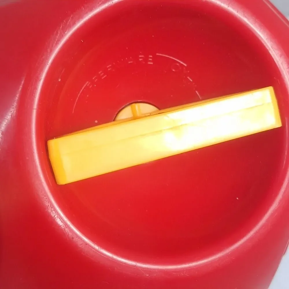 Tupperware Shape O Ball Puzzle Block Toy puzzle Pieces sorter Red Blue READ